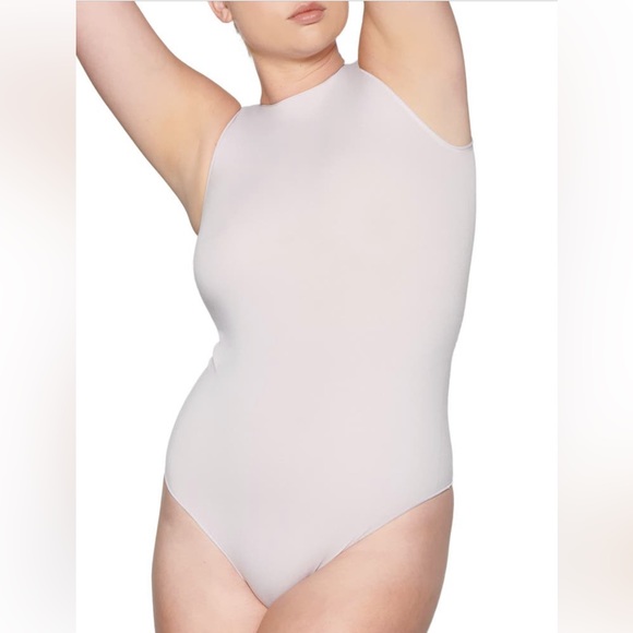 Skims Essential Crew Neck Sleeveless Bodysuit - Thong & Snaps - Picture 1 of 3